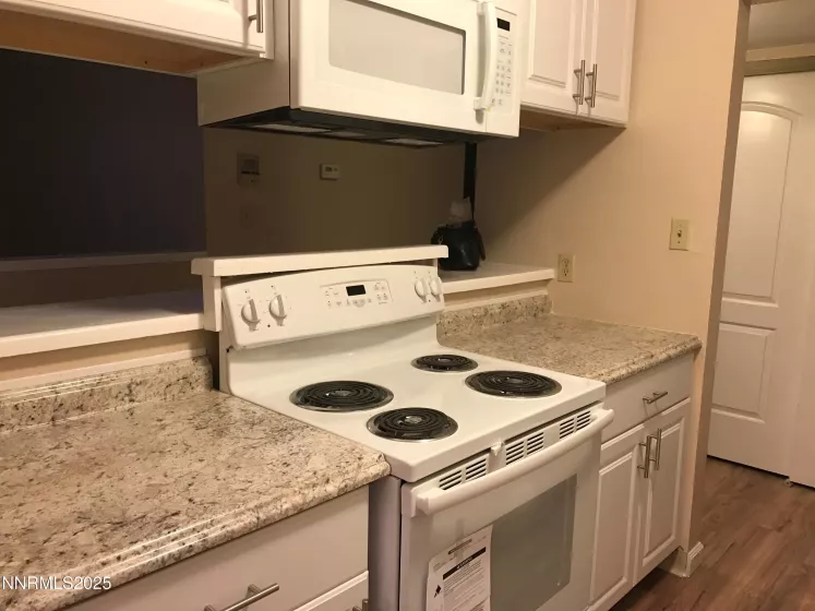 2955 Lakeside, Reno, Nevada 89509, 2 Bedrooms Bedrooms, ,1 BathroomBathrooms,Residential,Residential,Lakeside,250054735