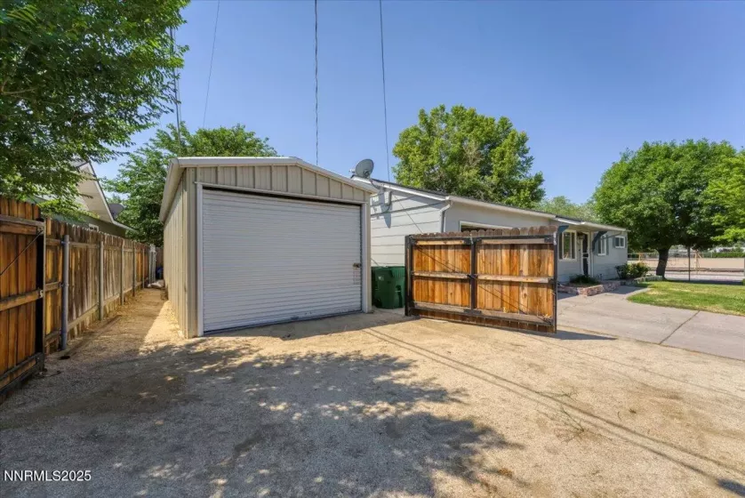 389 Galleron, Sparks, Nevada 89431, 3 Bedrooms Bedrooms, ,1 BathroomBathrooms,Residential,Residential,Galleron,250054734