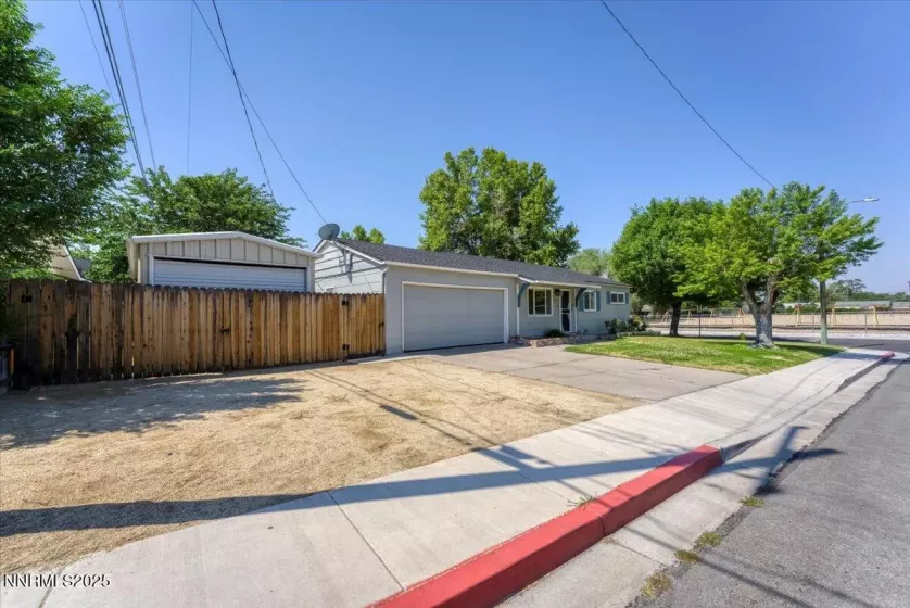 389 Galleron, Sparks, Nevada 89431, 3 Bedrooms Bedrooms, ,1 BathroomBathrooms,Residential,Residential,Galleron,250054734