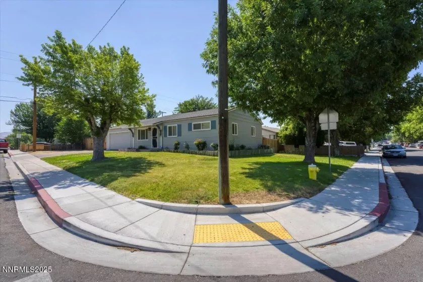 389 Galleron, Sparks, Nevada 89431, 3 Bedrooms Bedrooms, ,1 BathroomBathrooms,Residential,Residential,Galleron,250054734