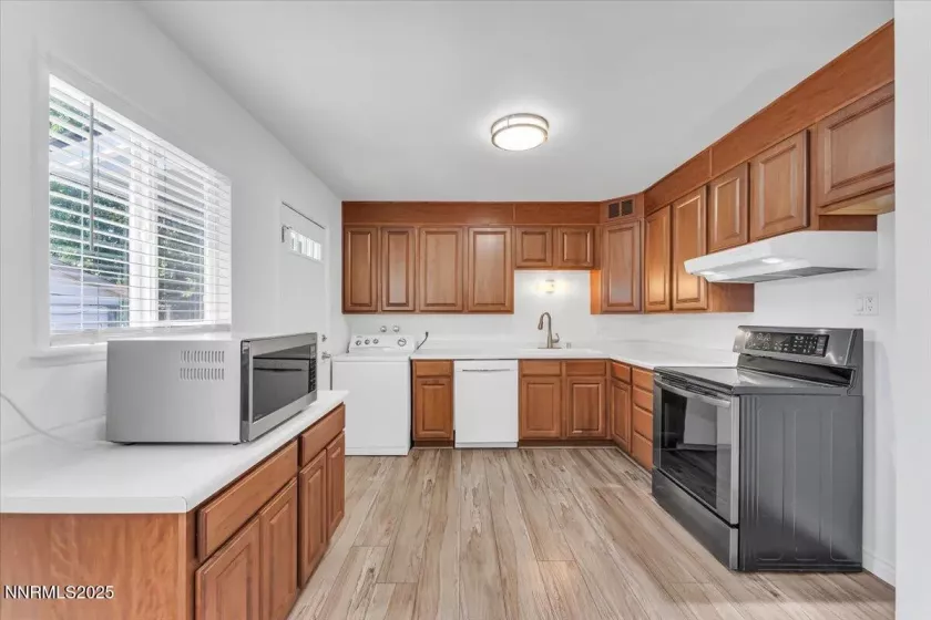 389 Galleron, Sparks, Nevada 89431, 3 Bedrooms Bedrooms, ,1 BathroomBathrooms,Residential,Residential,Galleron,250054734
