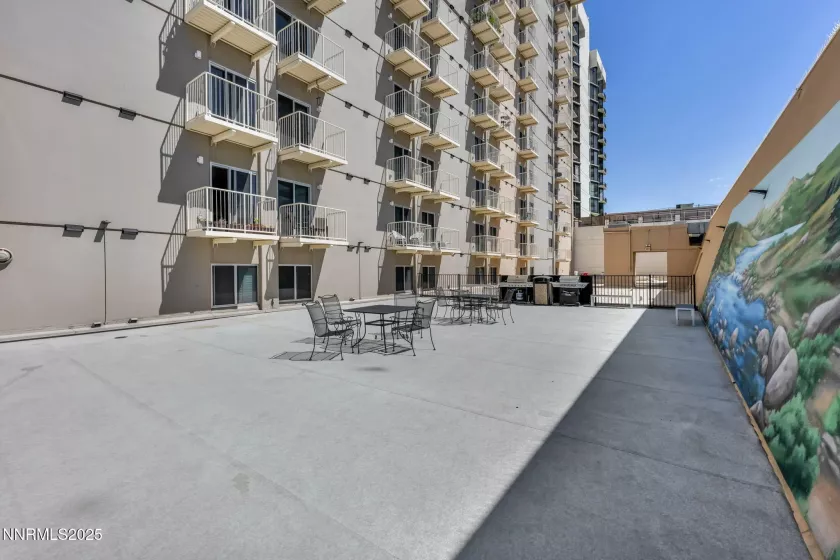 1101 2nd, Reno, Nevada 89503, 2 Bedrooms Bedrooms, ,3 BathroomsBathrooms,Residential,Residential,2nd,250054740
