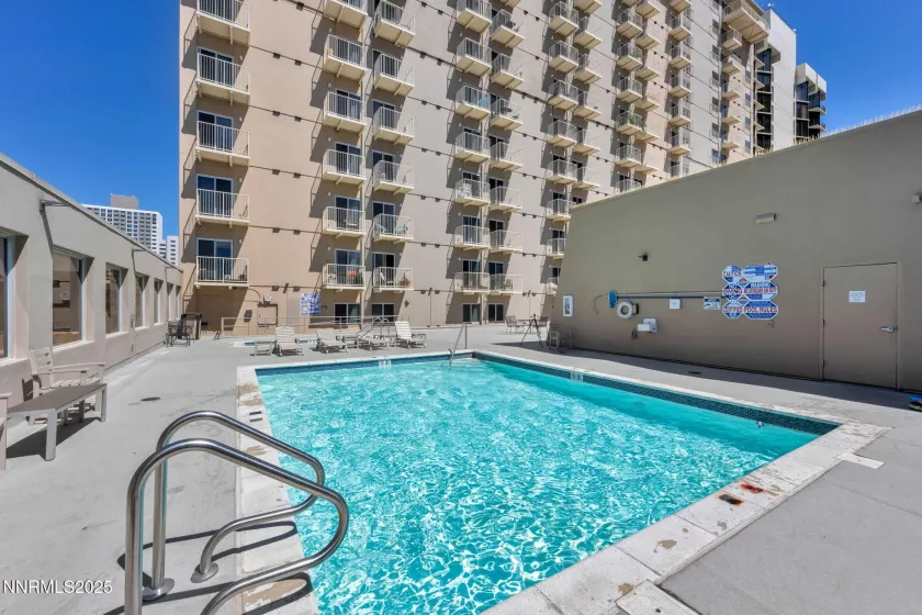 1101 2nd, Reno, Nevada 89503, 2 Bedrooms Bedrooms, ,3 BathroomsBathrooms,Residential,Residential,2nd,250054740