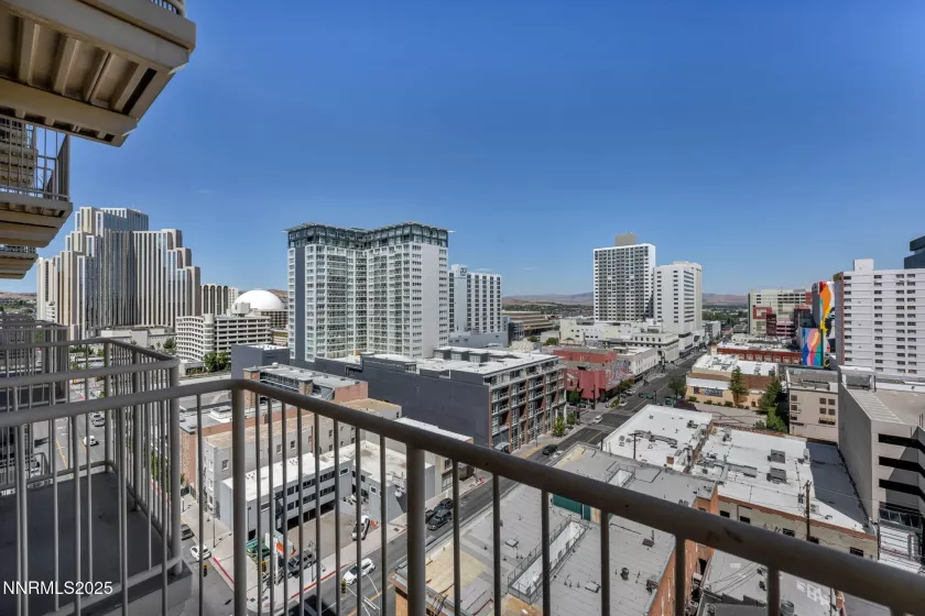 1101 2nd, Reno, Nevada 89503, 2 Bedrooms Bedrooms, ,3 BathroomsBathrooms,Residential,Residential,2nd,250054740