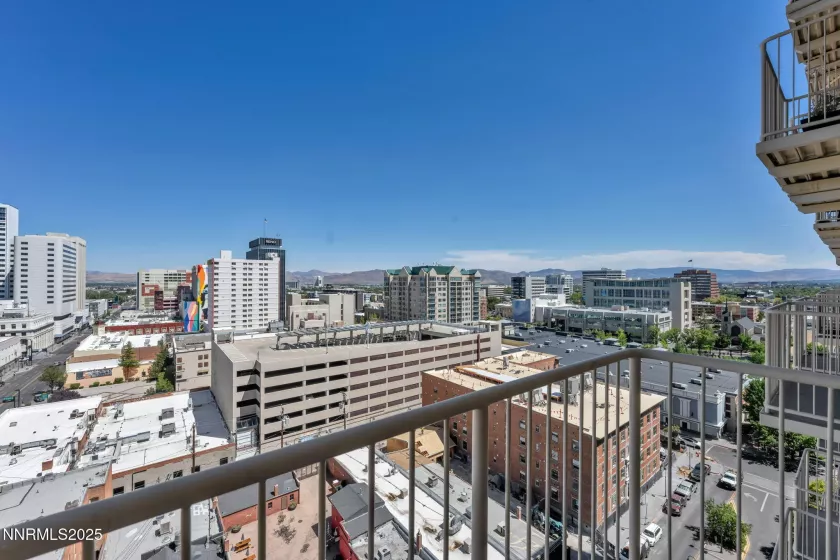 1101 2nd, Reno, Nevada 89503, 2 Bedrooms Bedrooms, ,3 BathroomsBathrooms,Residential,Residential,2nd,250054740