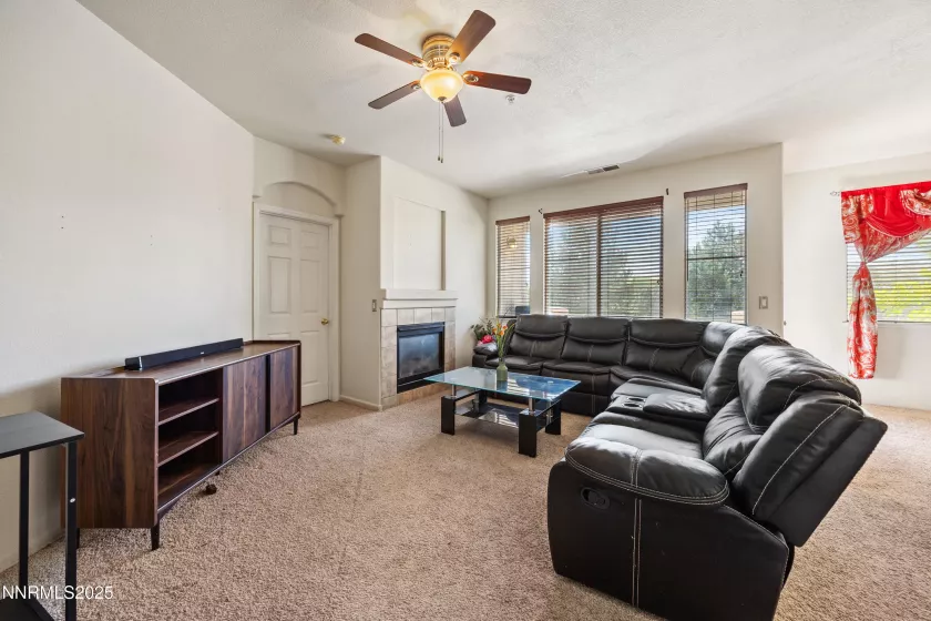 6060 Ingleston, Sparks, Nevada 89436, 2 Bedrooms Bedrooms, ,2 BathroomsBathrooms,Residential,Residential,Ingleston,250053665