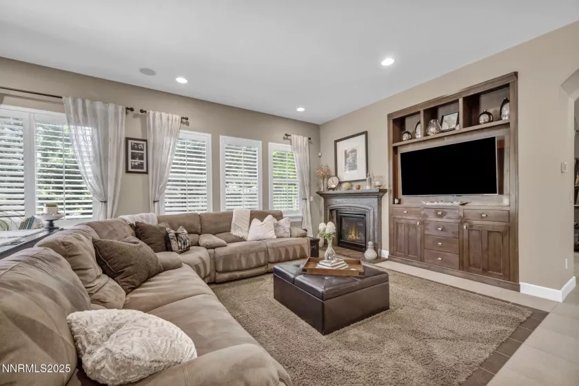 3980 San Donato, Reno, Nevada 89519, 2 Bedrooms Bedrooms, ,3 BathroomsBathrooms,Residential,Residential,San Donato,250054741
