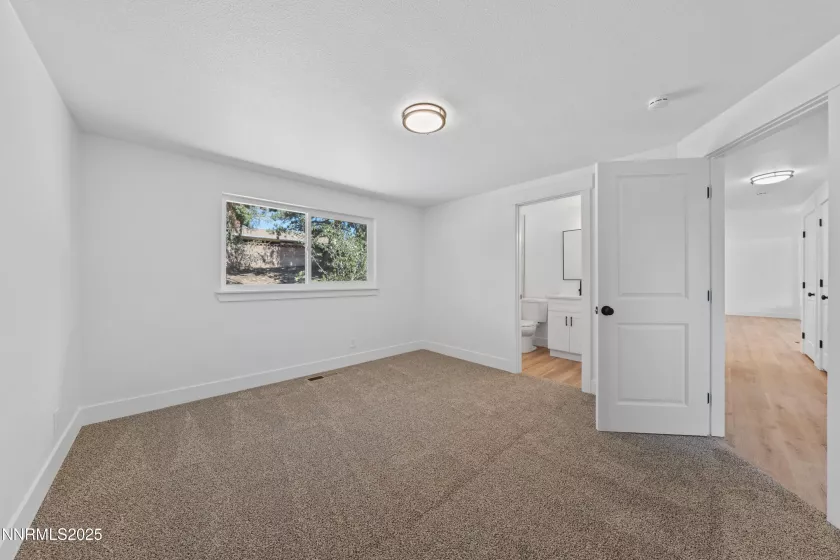 1635 Carlin, Reno, Nevada 89503, 4 Bedrooms Bedrooms, ,3 BathroomsBathrooms,Residential,Residential,Carlin,250054743
