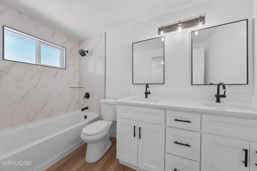 1635 Carlin, Reno, Nevada 89503, 4 Bedrooms Bedrooms, ,3 BathroomsBathrooms,Residential,Residential,Carlin,250054743
