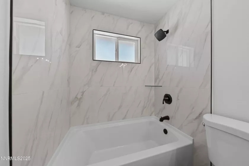 1635 Carlin, Reno, Nevada 89503, 4 Bedrooms Bedrooms, ,3 BathroomsBathrooms,Residential,Residential,Carlin,250054743