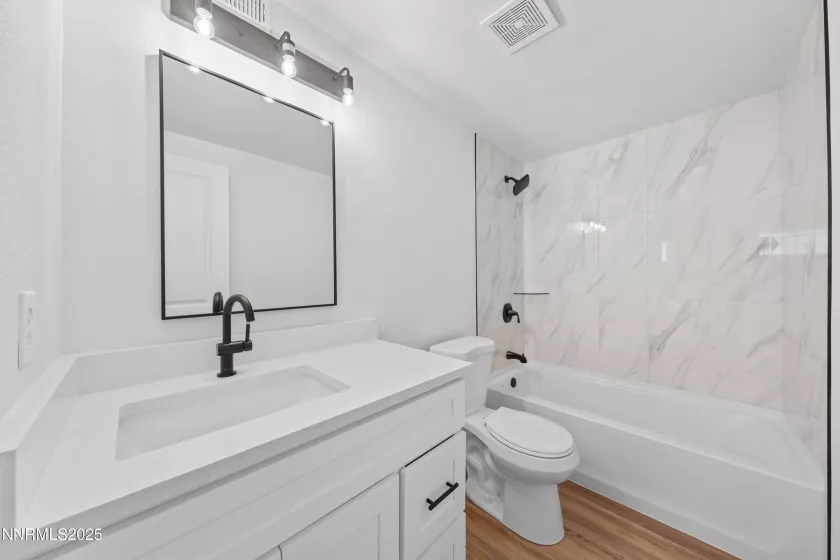 1635 Carlin, Reno, Nevada 89503, 4 Bedrooms Bedrooms, ,3 BathroomsBathrooms,Residential,Residential,Carlin,250054743