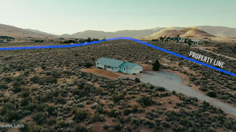 110 Arabian Way, Reno, Nevada 89508, 3 Bedrooms Bedrooms, ,2 BathroomsBathrooms,Residential,Residential,Arabian Way,250054744