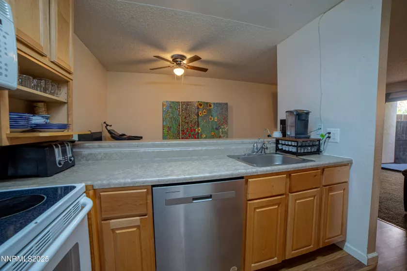 2700 Plumas, Reno, Nevada 89509, 1 Bedroom Bedrooms, ,1 BathroomBathrooms,Residential,Residential,Plumas,250054764