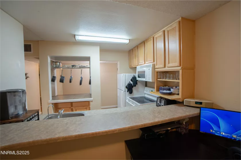 2700 Plumas, Reno, Nevada 89509, 1 Bedroom Bedrooms, ,1 BathroomBathrooms,Residential,Residential,Plumas,250054764