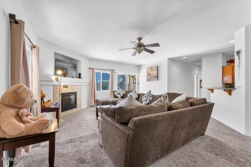 465 Jennys, Fernley, Nevada 89408, 3 Bedrooms Bedrooms, ,2 BathroomsBathrooms,Residential,Residential,Jennys,250054765