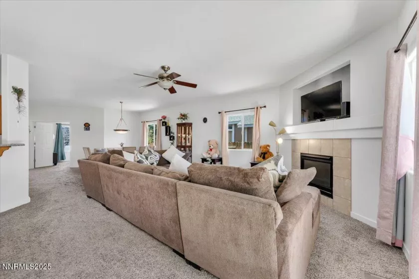 465 Jennys, Fernley, Nevada 89408, 3 Bedrooms Bedrooms, ,2 BathroomsBathrooms,Residential,Residential,Jennys,250054765