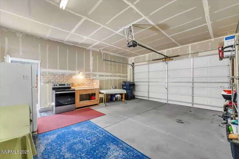 465 Jennys, Fernley, Nevada 89408, 3 Bedrooms Bedrooms, ,2 BathroomsBathrooms,Residential,Residential,Jennys,250054765