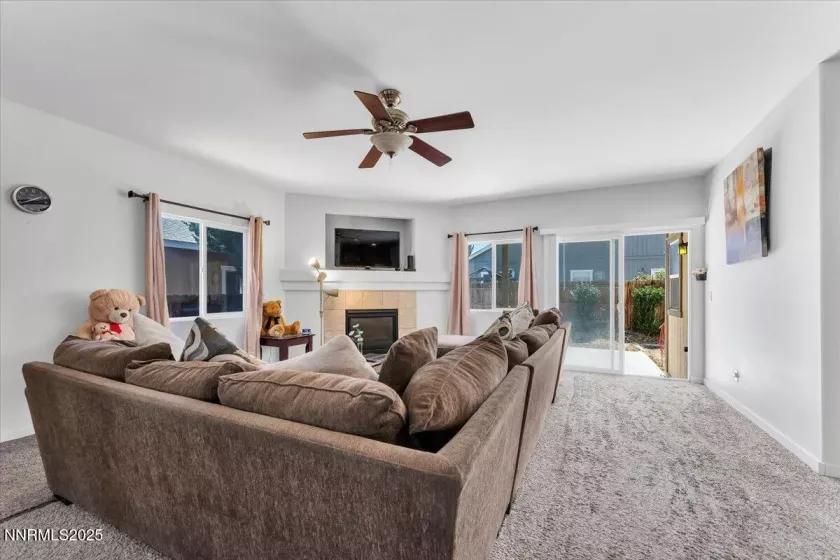 465 Jennys, Fernley, Nevada 89408, 3 Bedrooms Bedrooms, ,2 BathroomsBathrooms,Residential,Residential,Jennys,250054765