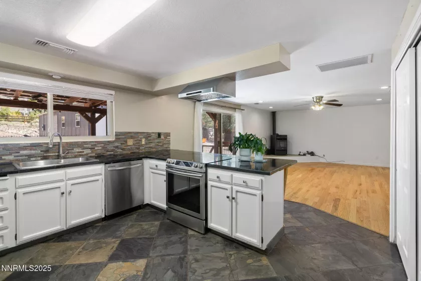 14250 Rancheros, Reno, Nevada 89521, 3 Bedrooms Bedrooms, ,3 BathroomsBathrooms,Residential,Residential,Rancheros,250054772