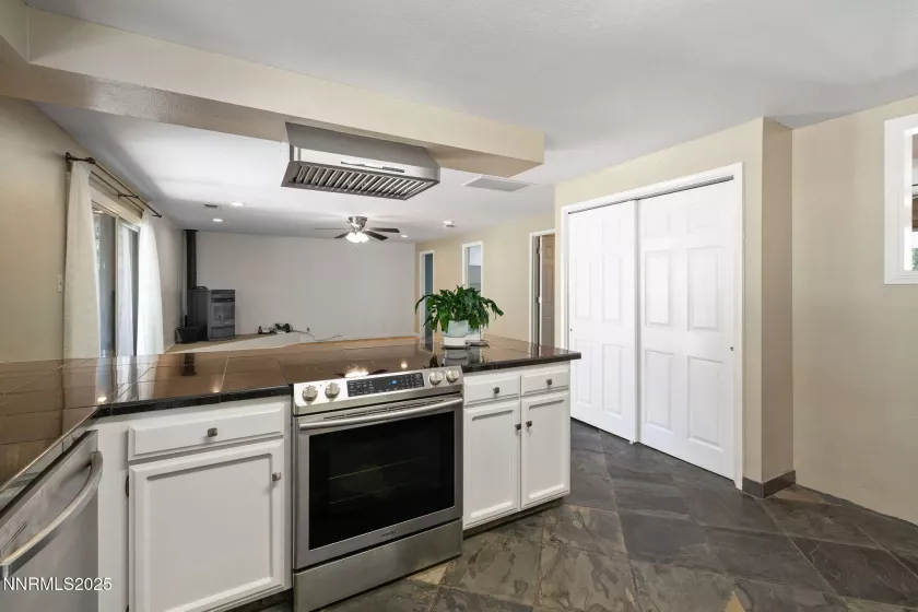 14250 Rancheros, Reno, Nevada 89521, 3 Bedrooms Bedrooms, ,3 BathroomsBathrooms,Residential,Residential,Rancheros,250054772