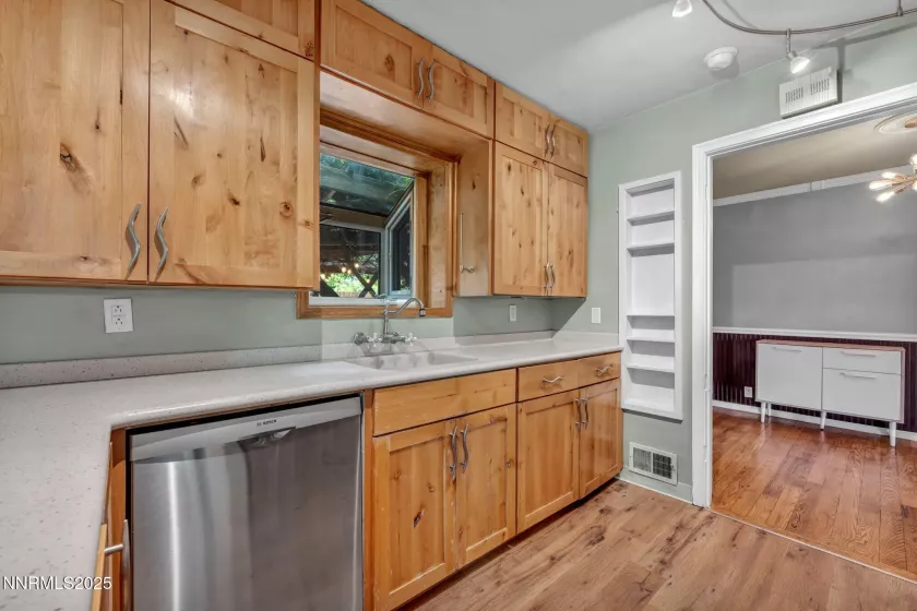 1633 Knox, Reno, Nevada 89509, 3 Bedrooms Bedrooms, ,3 BathroomsBathrooms,Residential,Residential,Knox,250054775