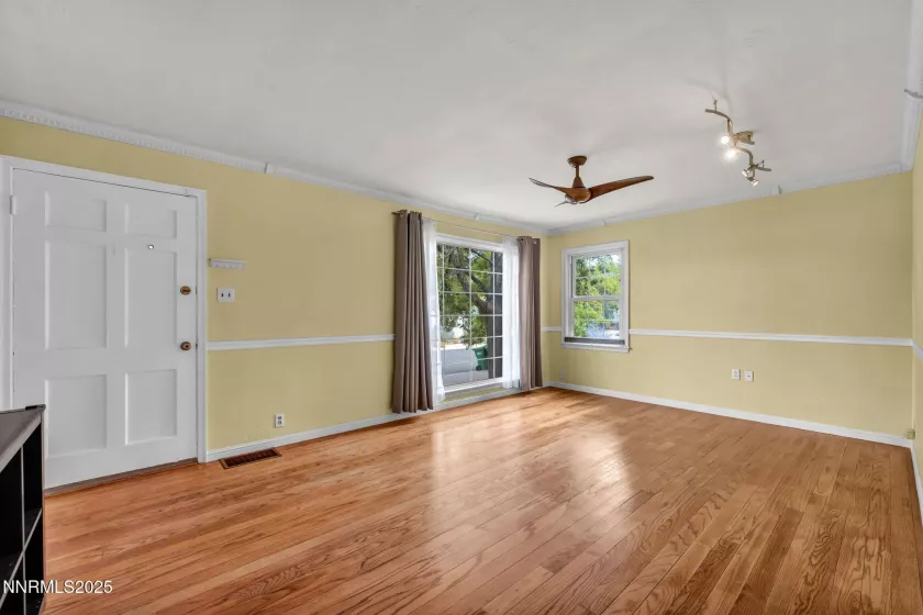 1633 Knox, Reno, Nevada 89509, 3 Bedrooms Bedrooms, ,3 BathroomsBathrooms,Residential,Residential,Knox,250054775