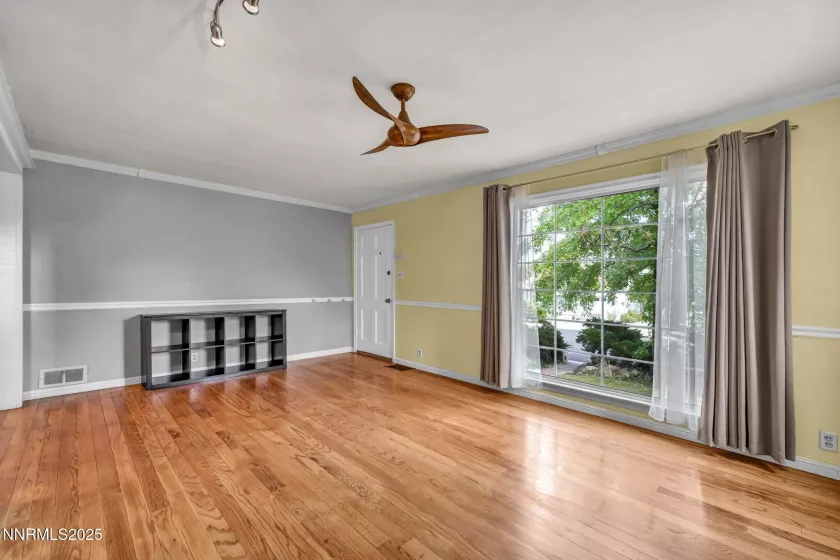 1633 Knox, Reno, Nevada 89509, 3 Bedrooms Bedrooms, ,3 BathroomsBathrooms,Residential,Residential,Knox,250054775