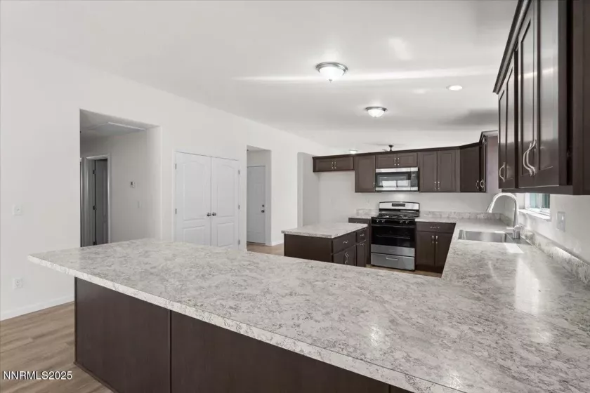 17661 Papa Bear, Reno, Nevada 89508, 3 Bedrooms Bedrooms, ,2 BathroomsBathrooms,Residential,Residential,Papa Bear,250054778