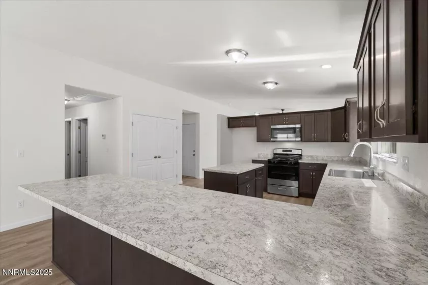 17661 Papa Bear, Reno, Nevada 89508, 3 Bedrooms Bedrooms, ,2 BathroomsBathrooms,Residential,Residential,Papa Bear,250054778