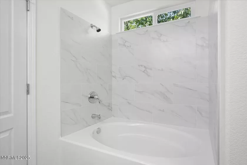 17661 Papa Bear, Reno, Nevada 89508, 3 Bedrooms Bedrooms, ,2 BathroomsBathrooms,Residential,Residential,Papa Bear,250054778