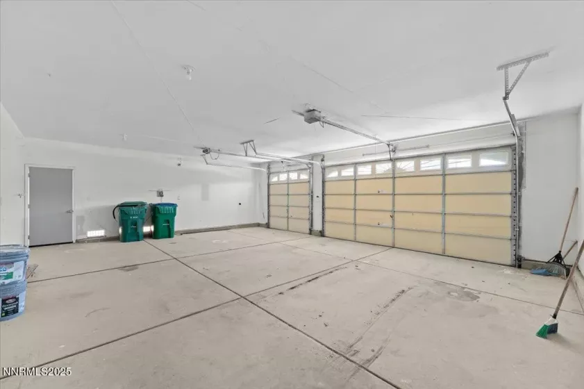 17661 Papa Bear, Reno, Nevada 89508, 3 Bedrooms Bedrooms, ,2 BathroomsBathrooms,Residential,Residential,Papa Bear,250054778