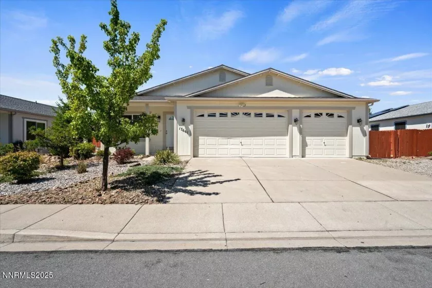 17661 Papa Bear, Reno, Nevada 89508, 3 Bedrooms Bedrooms, ,2 BathroomsBathrooms,Residential,Residential,Papa Bear,250054778