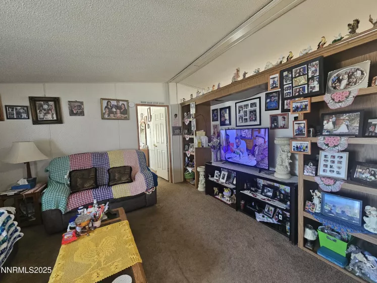 3325 Rawhide, Silver Springs, Nevada 89429, 3 Bedrooms Bedrooms, ,2 BathroomsBathrooms,Residential,Residential,Rawhide,250054781