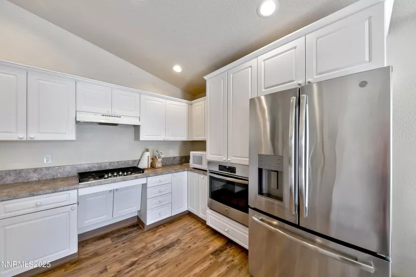 9597 Long River, Reno, Nevada 89506, 3 Bedrooms Bedrooms, ,2 BathroomsBathrooms,Residential,Residential,Long River,250054789