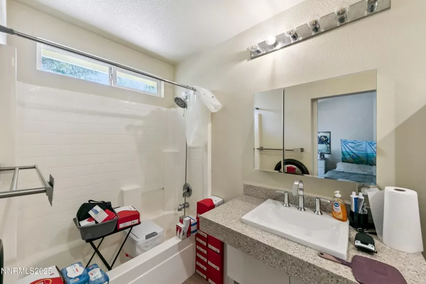 9597 Long River, Reno, Nevada 89506, 3 Bedrooms Bedrooms, ,2 BathroomsBathrooms,Residential,Residential,Long River,250054789