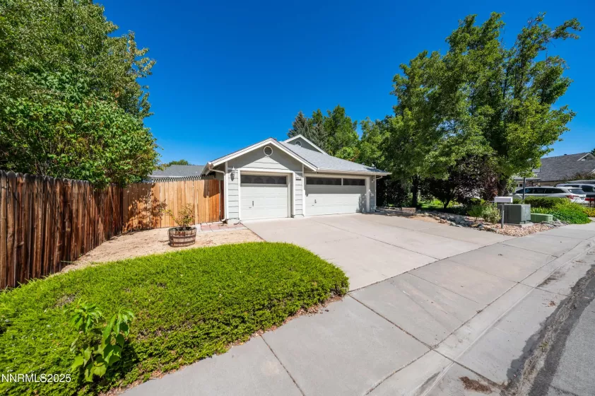 4413 Garratt, Sparks, Nevada 89436, 3 Bedrooms Bedrooms, ,2 BathroomsBathrooms,Residential,Residential,Garratt,250054791
