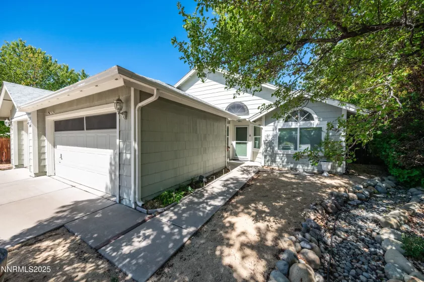 4413 Garratt, Sparks, Nevada 89436, 3 Bedrooms Bedrooms, ,2 BathroomsBathrooms,Residential,Residential,Garratt,250054791