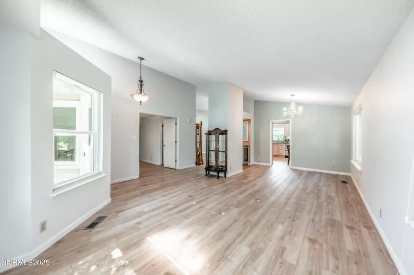 4413 Garratt, Sparks, Nevada 89436, 3 Bedrooms Bedrooms, ,2 BathroomsBathrooms,Residential,Residential,Garratt,250054791