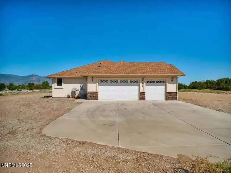 1696 Benton, Minden, Nevada 89423, 4 Bedrooms Bedrooms, ,3 BathroomsBathrooms,Residential,Residential,Benton,250054794