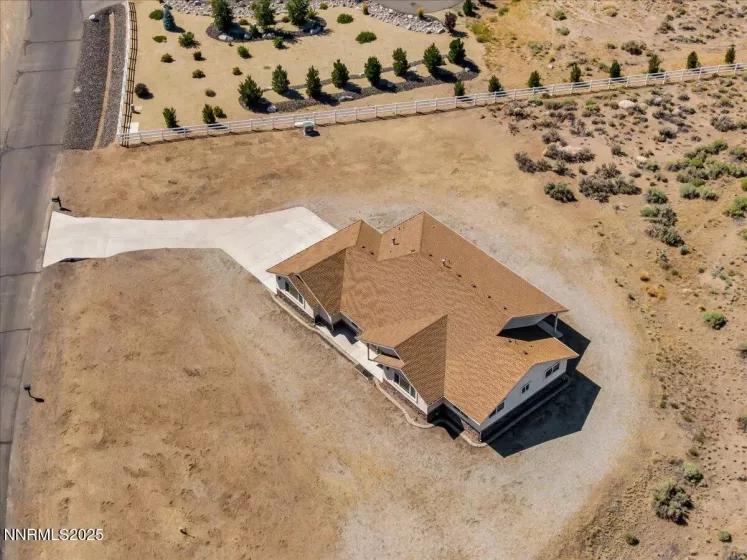 1696 Benton, Minden, Nevada 89423, 4 Bedrooms Bedrooms, ,3 BathroomsBathrooms,Residential,Residential,Benton,250054794