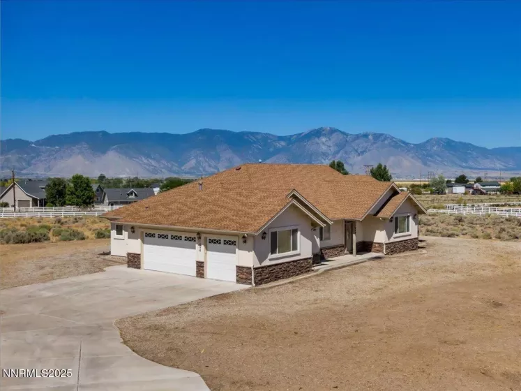 1696 Benton, Minden, Nevada 89423, 4 Bedrooms Bedrooms, ,3 BathroomsBathrooms,Residential,Residential,Benton,250054794