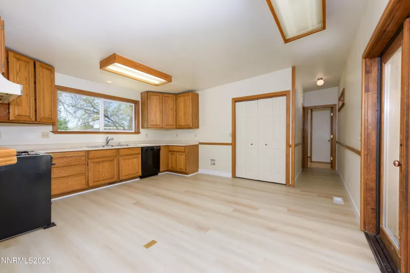 2824 Henning, Minden, Nevada 89423, 3 Bedrooms Bedrooms, ,2 BathroomsBathrooms,Residential,Residential,Henning,250054796