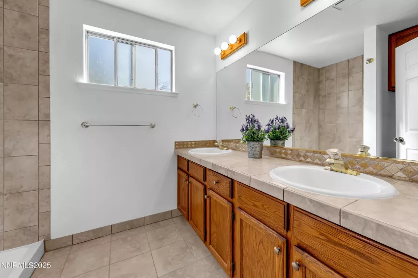 1843 Woodtrail, Sparks, Nevada 89434, 3 Bedrooms Bedrooms, ,2 BathroomsBathrooms,Residential,Residential,Woodtrail,250054801
