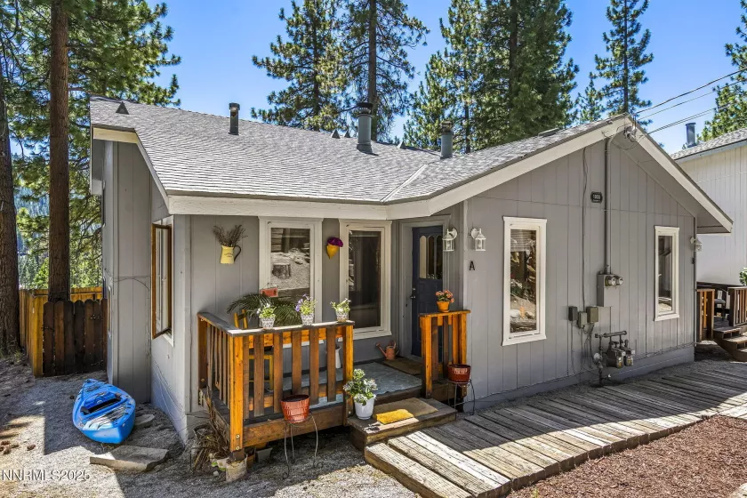 1055 Tomahawk, Incline Village, Nevada 89451, ,Residential Income,Residential,Tomahawk,250054809