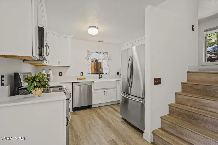 1055 Tomahawk, Incline Village, Nevada 89451, ,Residential Income,Residential,Tomahawk,250054809
