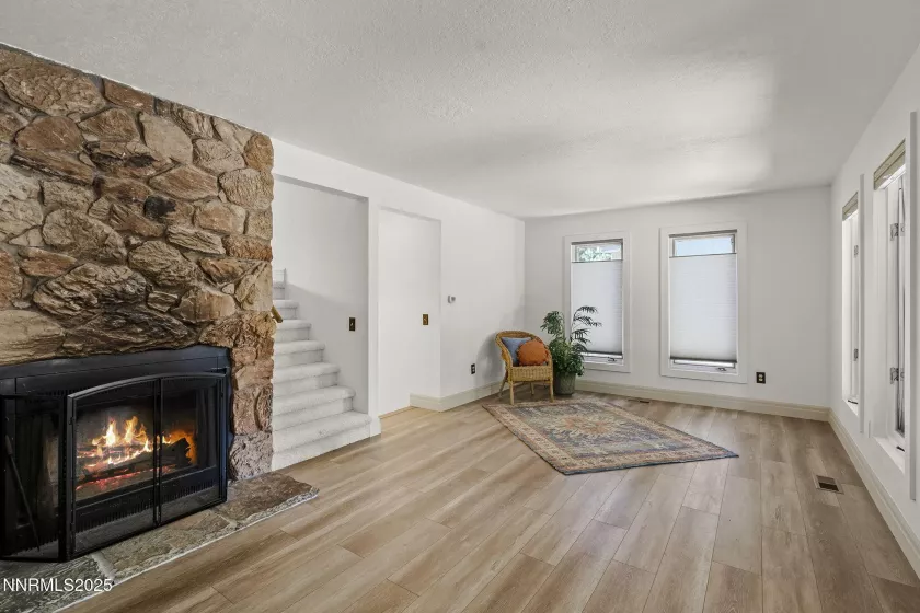 1055 Tomahawk, Incline Village, Nevada 89451, ,Residential Income,Residential,Tomahawk,250054809