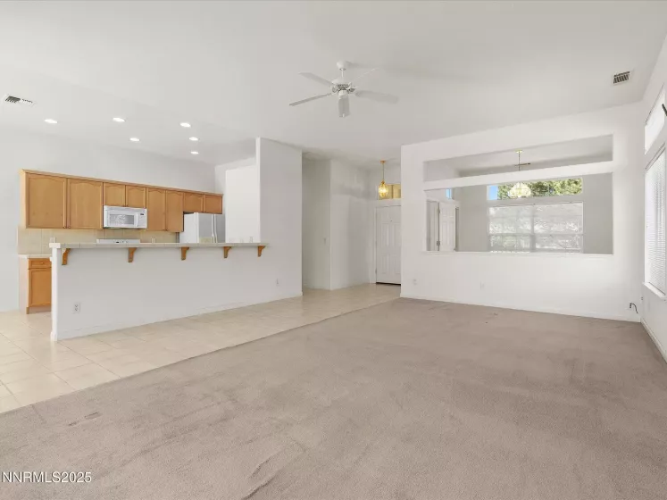 8044 Miramar, Sparks, Nevada 89436, 3 Bedrooms Bedrooms, ,2 BathroomsBathrooms,Residential,Residential,Miramar,250054810
