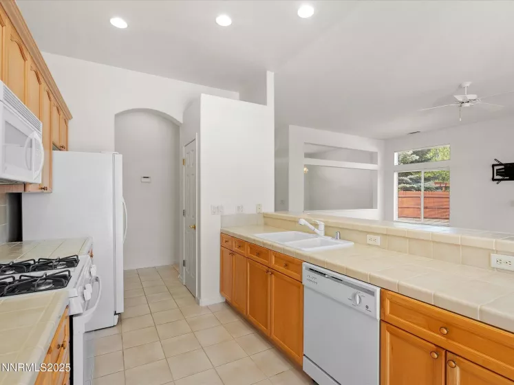 8044 Miramar, Sparks, Nevada 89436, 3 Bedrooms Bedrooms, ,2 BathroomsBathrooms,Residential,Residential,Miramar,250054810