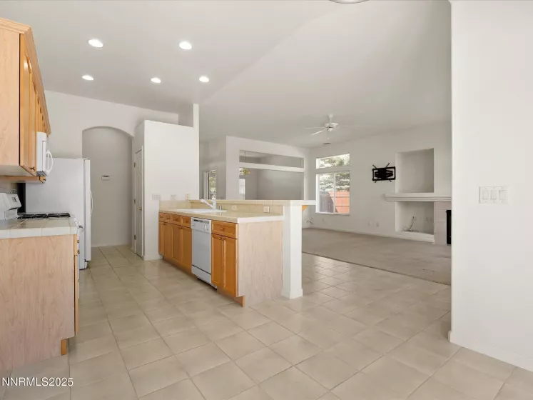 8044 Miramar, Sparks, Nevada 89436, 3 Bedrooms Bedrooms, ,2 BathroomsBathrooms,Residential,Residential,Miramar,250054810