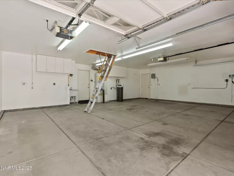 8044 Miramar, Sparks, Nevada 89436, 3 Bedrooms Bedrooms, ,2 BathroomsBathrooms,Residential,Residential,Miramar,250054810